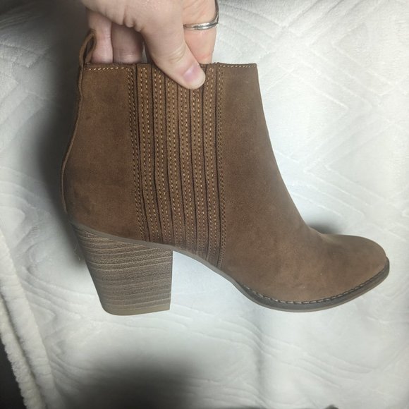 DV8 Dolce Vita Western Inspired Chelsea Boot - Picture 6 of 10